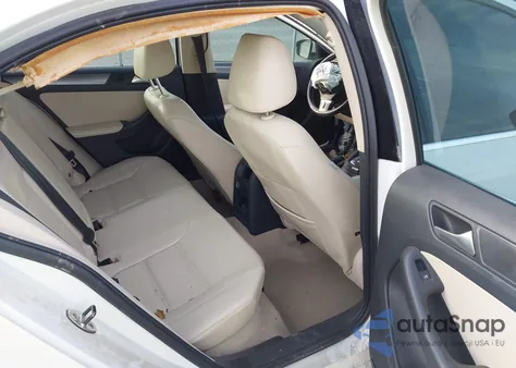 2013 Volkswagen Jetta 2.0L Tdi from USA, damaged, VIN 3VWLL7AJ9DM375759